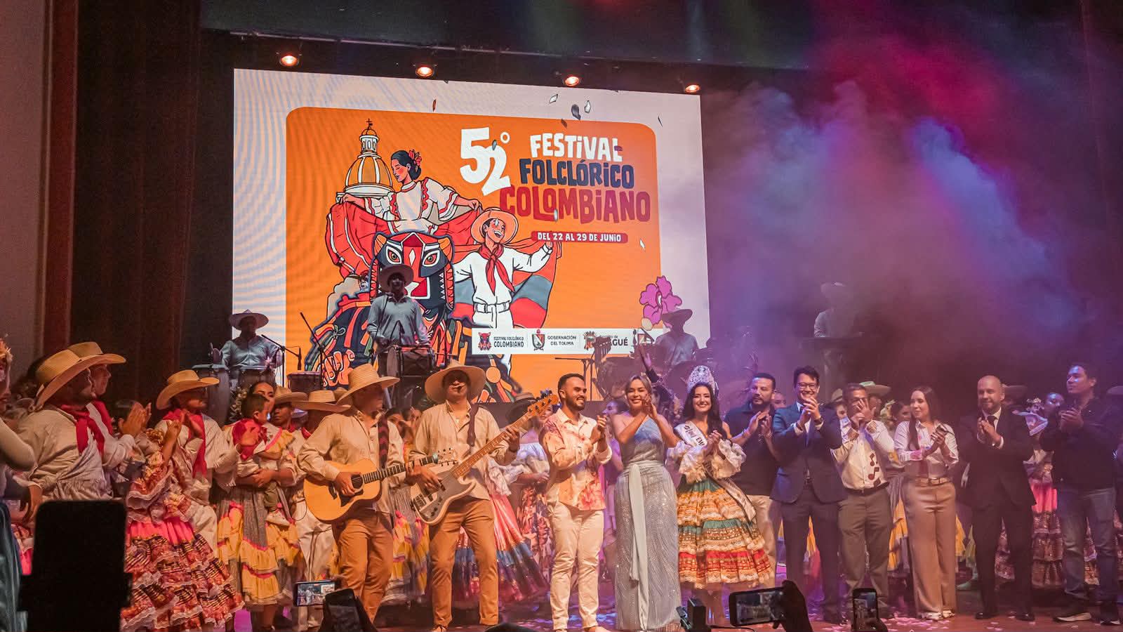 Festival Folclórico conquistó al público en su lanzamiento oficial