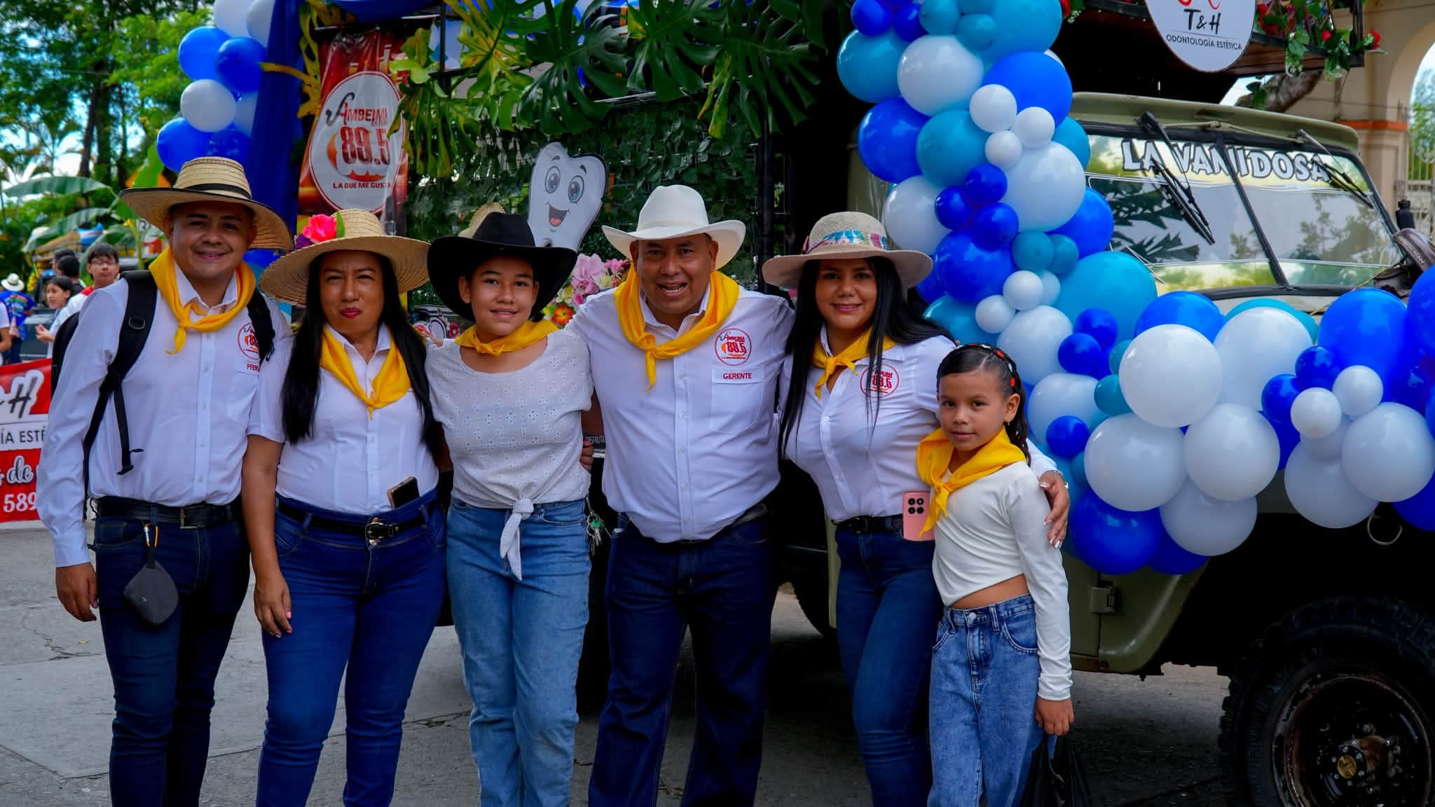 Chaparral vibró con el desfile de La Sombrerera
