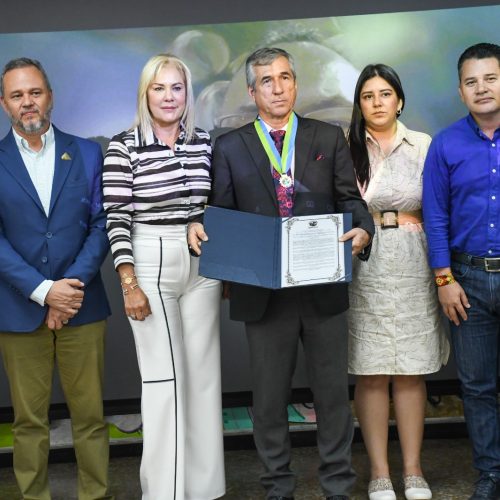 Cortolima otorgó la Medalla al Mérito Ambiental a la Facultad de Ingeniería Forestal de la Universidad del Tolima
