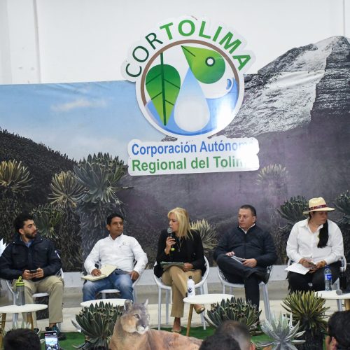 Cortolima exaltó a guardabosques y lideró foro por la protección del complejo de páramo Los Nevados