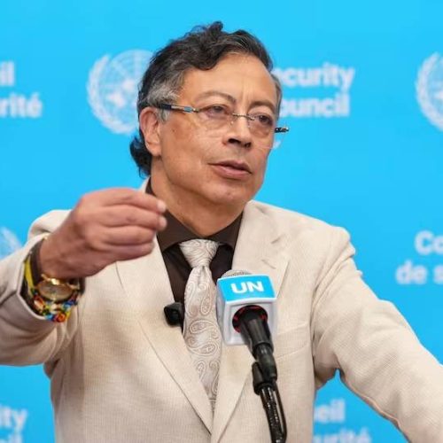 Polémica por intento de suspensión de Petro genera debate jurídico y político