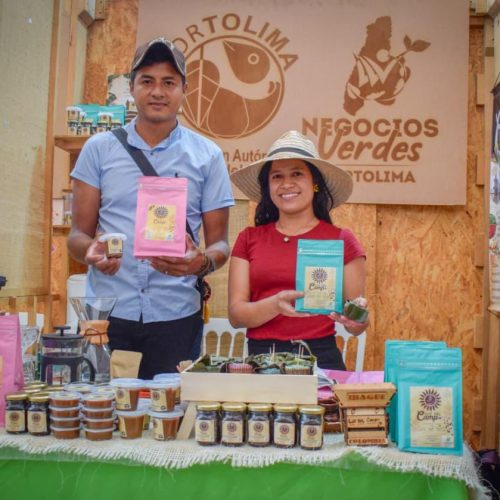 Cortolima entregó el sello de Negocio Verde a 17 emprendimientos sostenibles