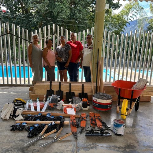 Cortolima entrega materiales y plántulas a ocho Juntas de Acción Comunal de Ibagué para iniciativas sostenibles