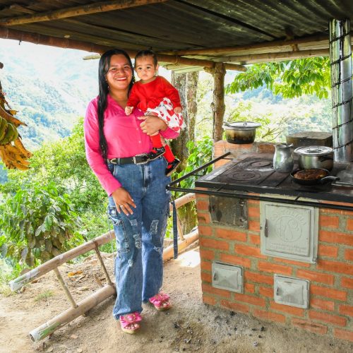Estufas ecoeficientes y Sistemas de Tratamiento de Aguas Residuales benefician a familias campesinas del Cañón de Coello Cocora de Ibagué